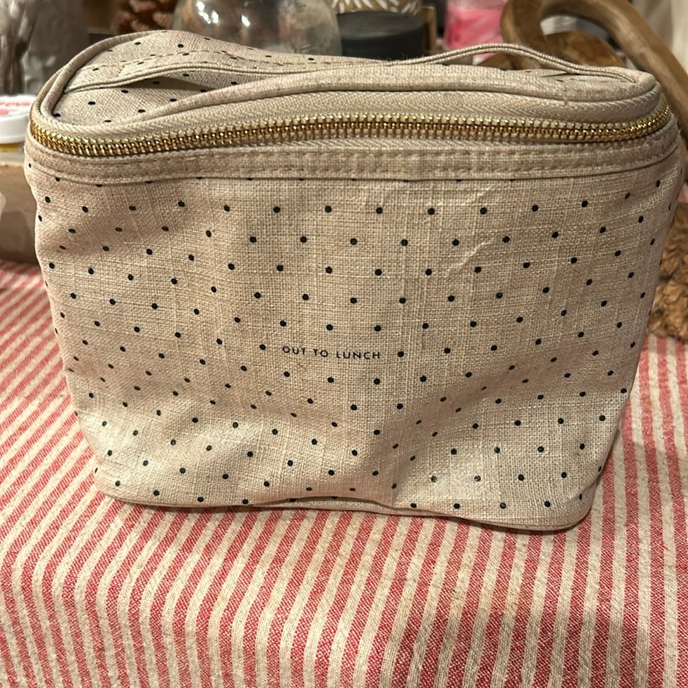 Kate Spade “out to lunch” polka dot lunch bag